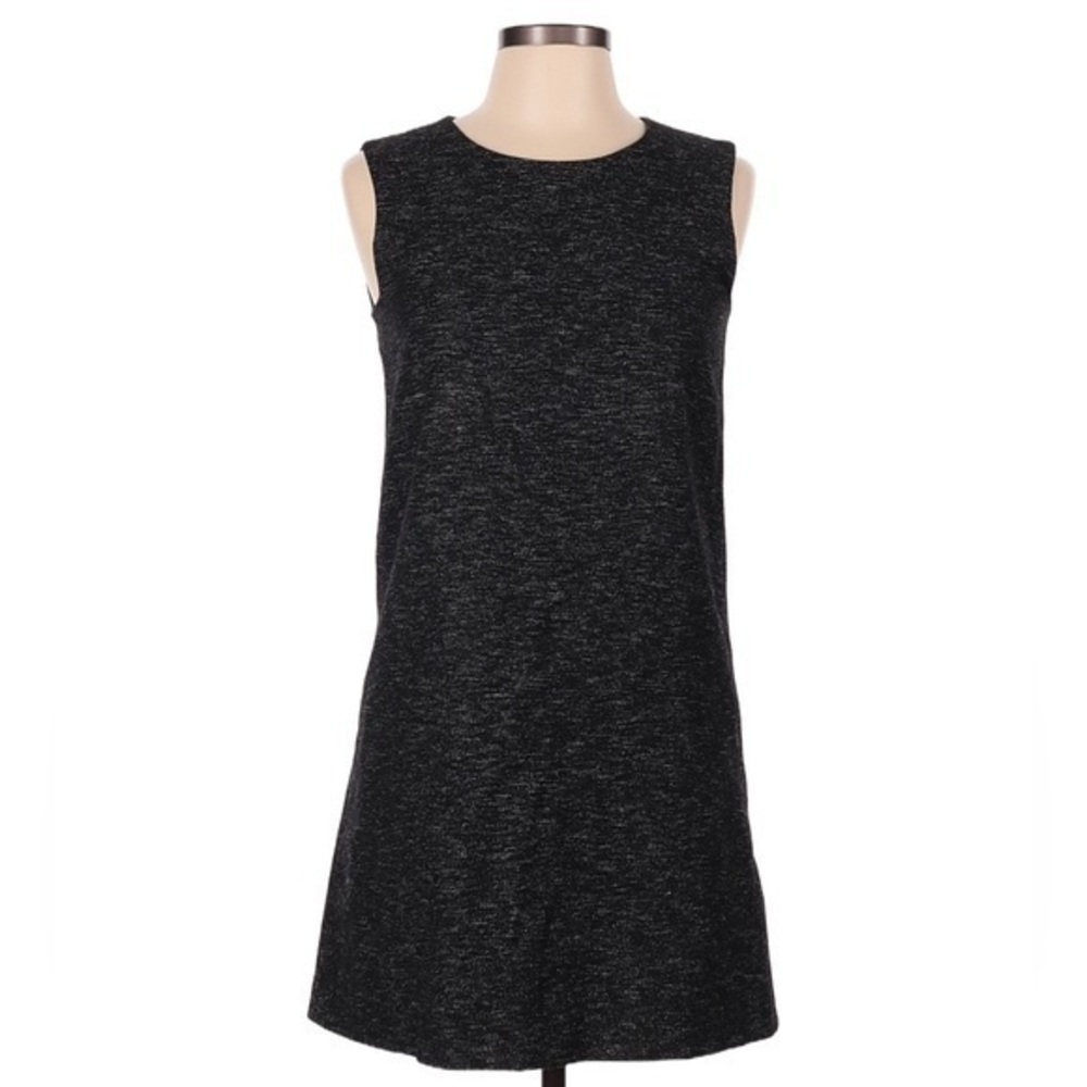 Theory
Size 8 Casual Dress